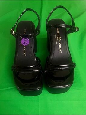 Chinese Laundry Black Patent Square Toe Block Heel Sandals